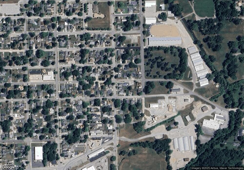 1202 S Cedar St, Auburn, IN 46706 - photo 1