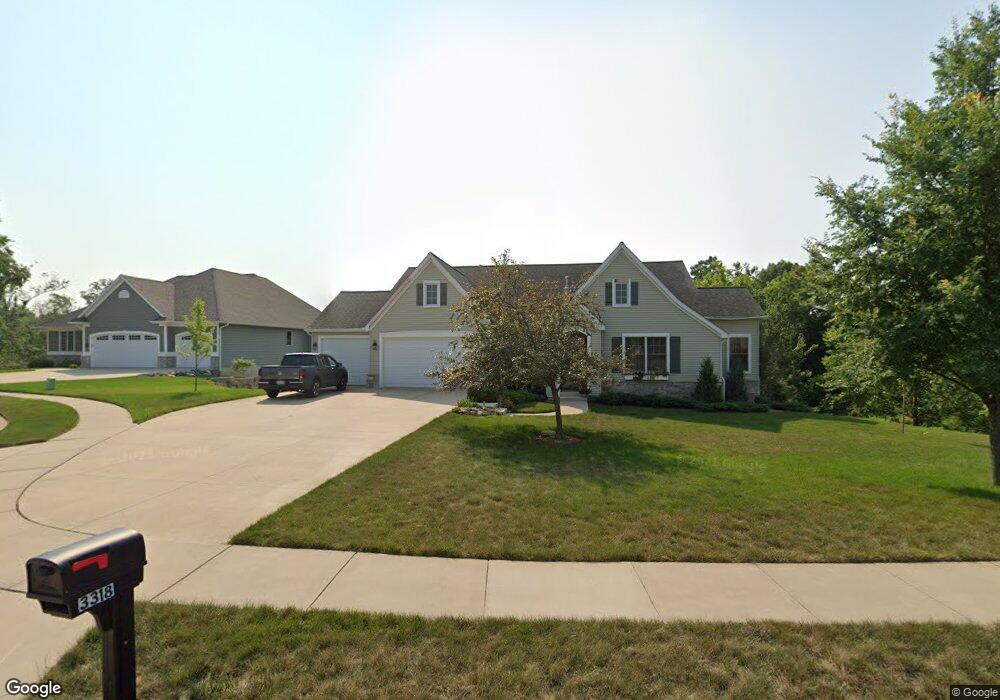 3318 Cedar River Ct NE, Cedar Rapids, IA 52411 - photo 1