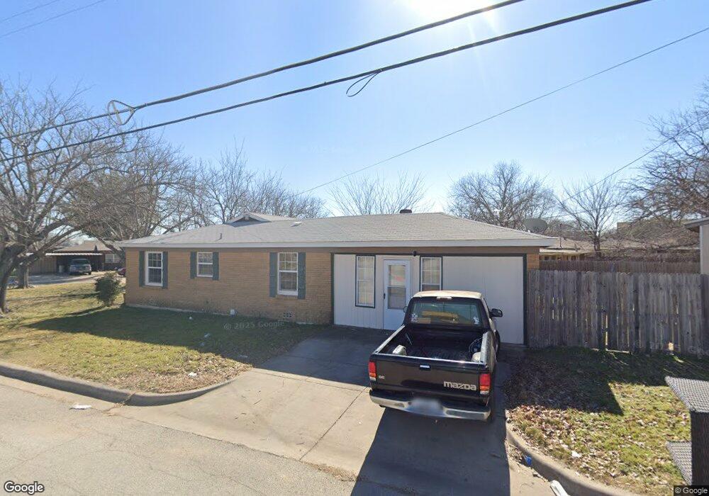 804 Perry Dr, Fort Worth, TX 76108 - photo 1