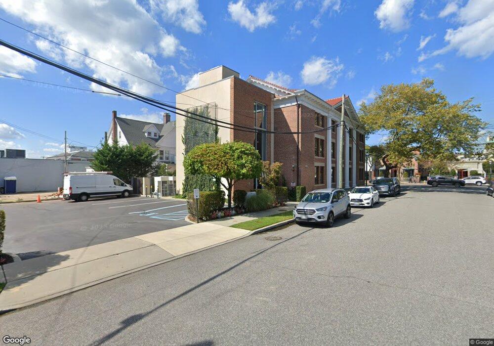 16 Willow Ave unit A, Islip, NY 11751 - photo 1