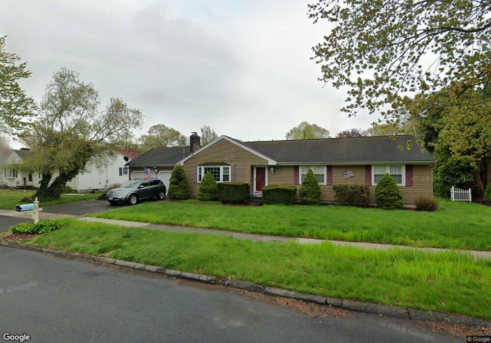 105 Sheffield Cir, Stratford, CT 06614 - photo 1