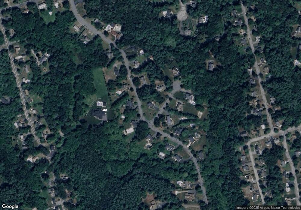 2 Hidden Pond Ln, North Reading, MA 01864 - photo 1