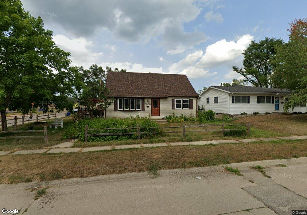 3800 Vine Ave SE, Cedar Rapids, IA 52403 - photo 1