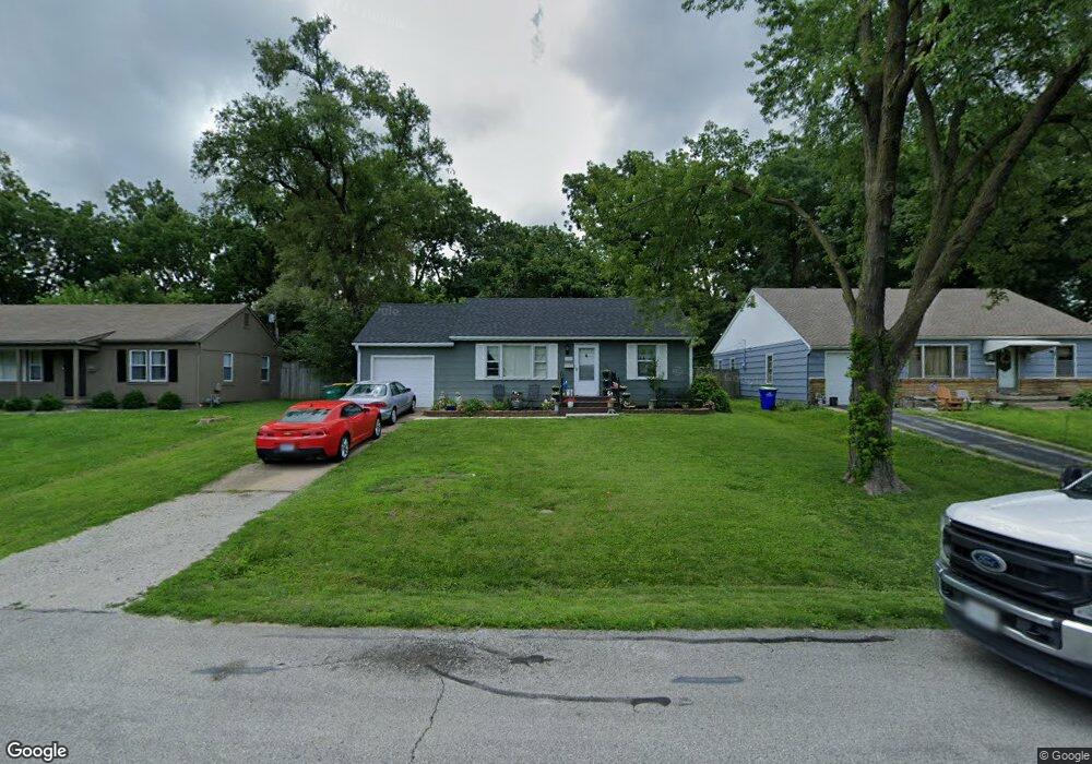 6421 Switzer St, Shawnee, KS 66203 - photo 1
