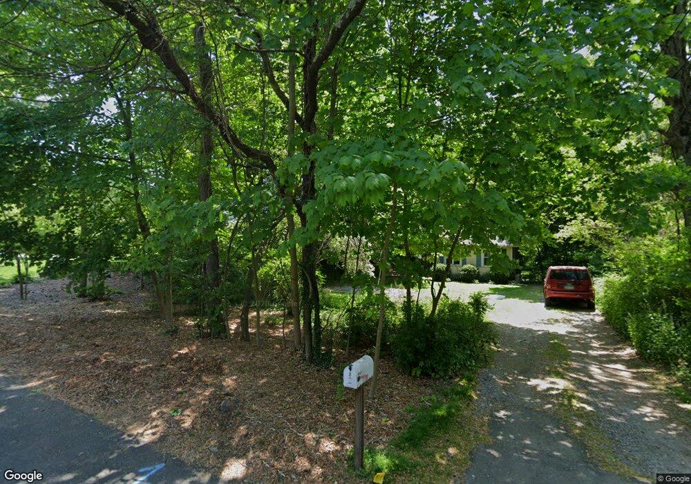 10 Cobblestone Rd, Greenwich, CT 06831 - photo 1