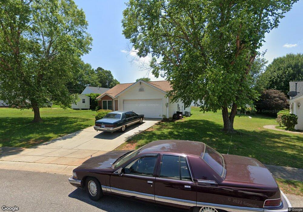 907 Ashland Ave, Statesville, NC 28677 - photo 1