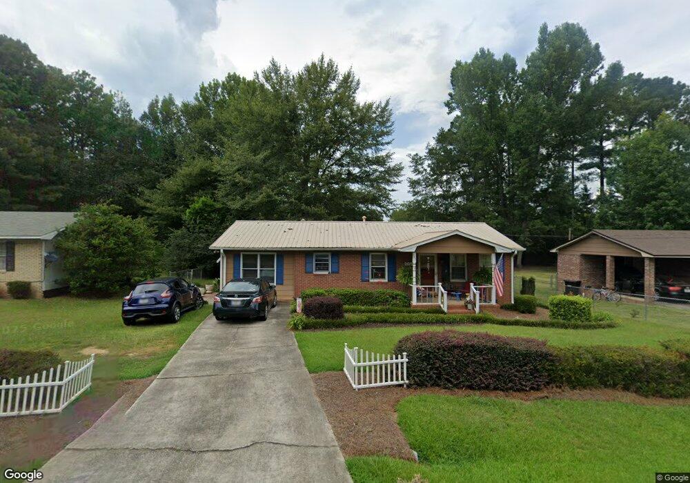 147 Edgewood Cir, Barnesville, GA 30204 - photo 1