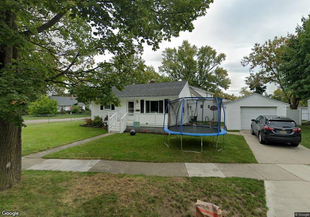801 Hunter Blvd, Lansing, MI 48910 - photo 1