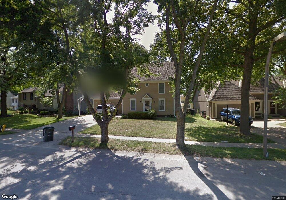 7908 Westgate Ct, Lenexa, KS 66215 - photo 1