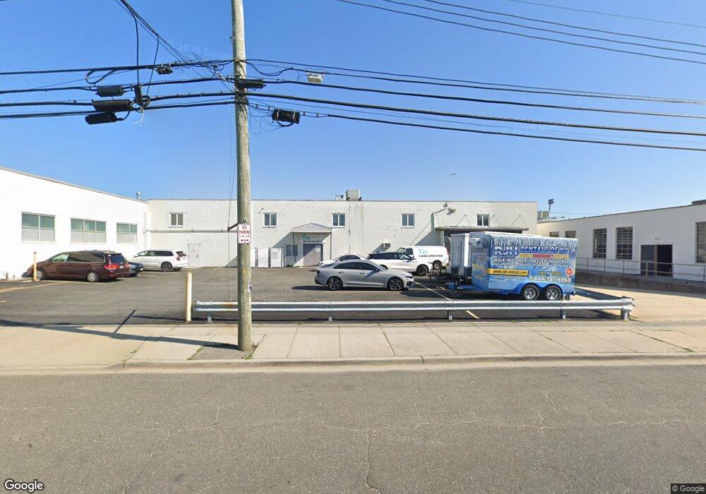 162 E 2nd St unit 4, Mineola, NY 11501 - photo 1