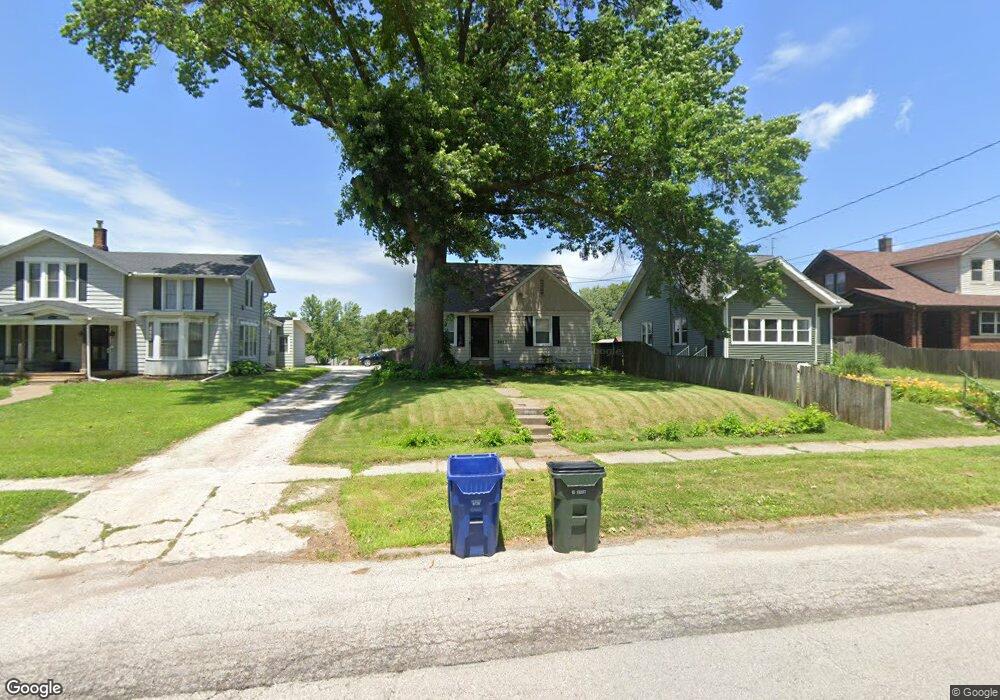 2032 Elm St, Davenport, IA 52803 - photo 1