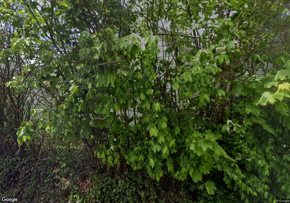 713 Vine St, Coshocton, OH 43812 - photo 1