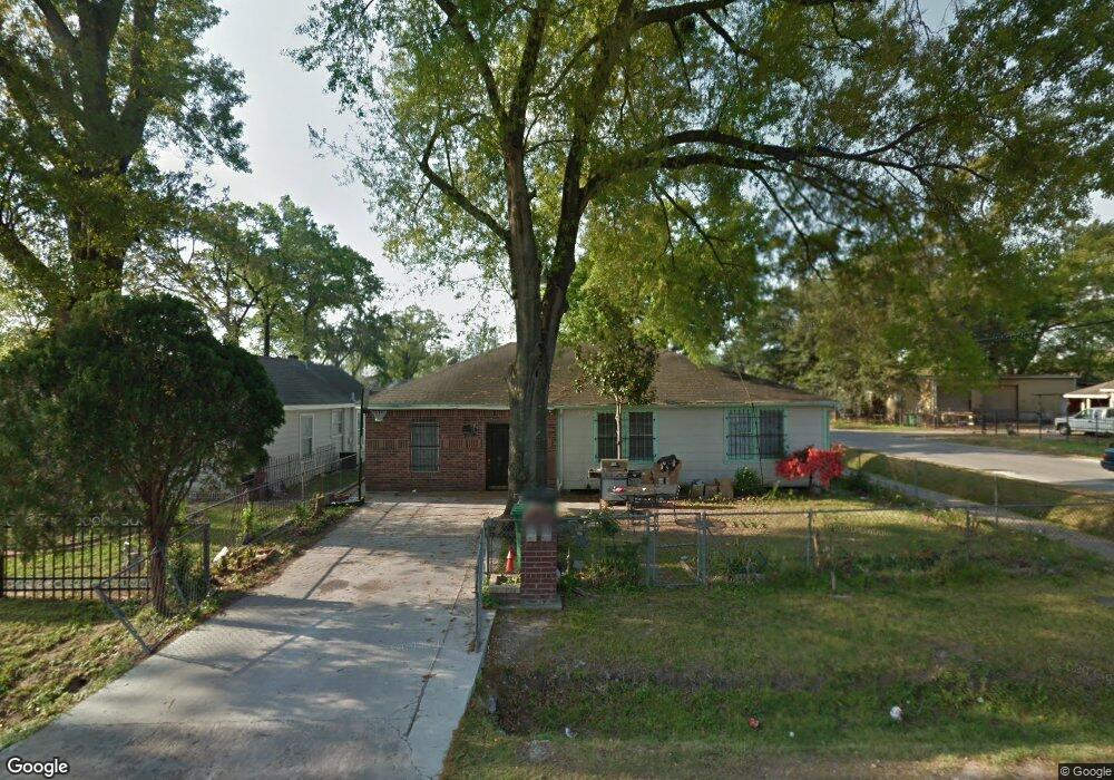 702 Doverside St, Houston, TX 77022 - photo 1