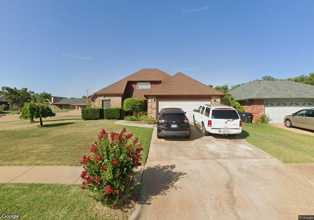 201 S Ramblin Oaks Dr, Moore, OK 73160 - photo 1
