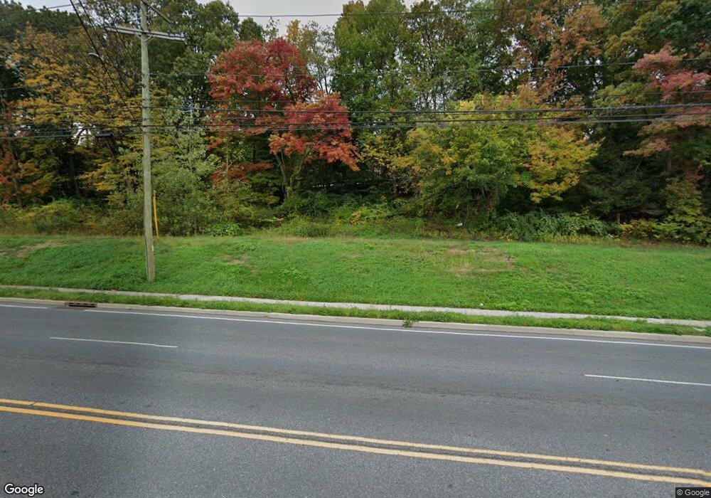 387 Chase Ave, Waterbury, CT 06704 - photo 1