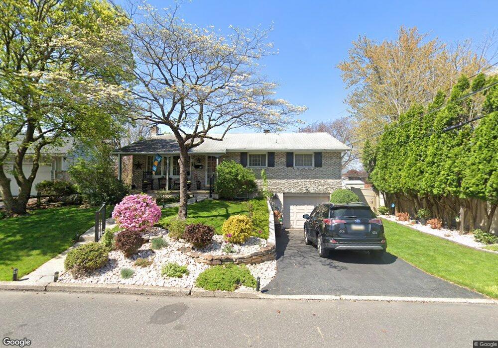 975 E Elm St, Allentown, PA 18109 - photo 1