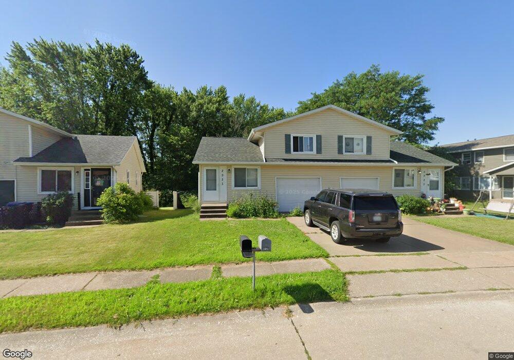 2923 W 34th St, Davenport, IA 52806 - photo 1