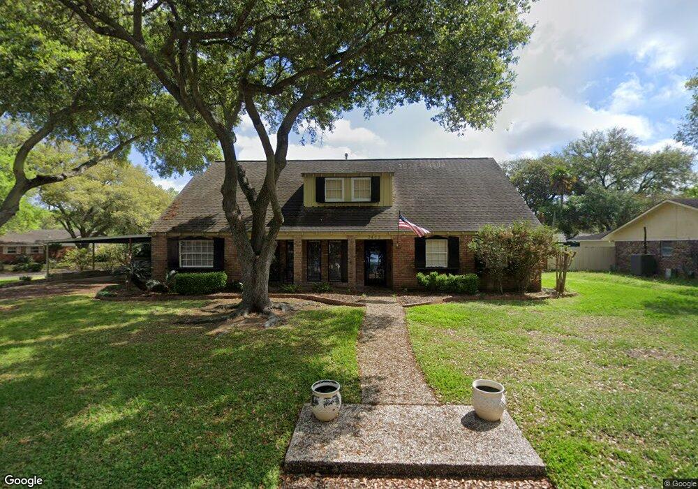 3405 Briar Ln, Bay City, TX 77414 - photo 1