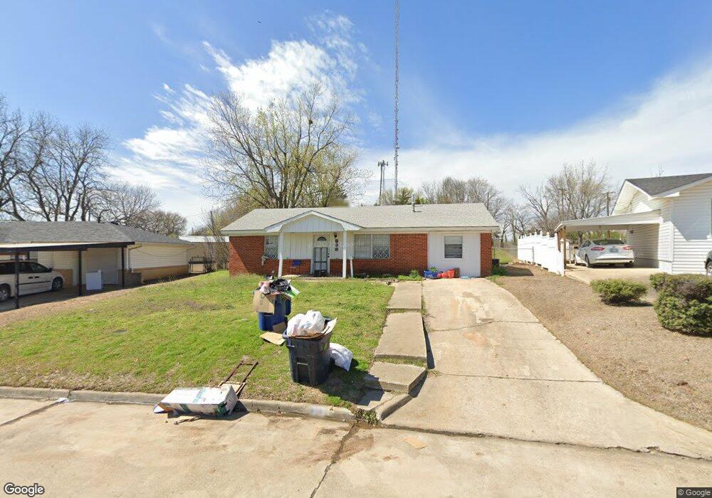 838 Charles Dr, Ada, OK 74820 - photo 1