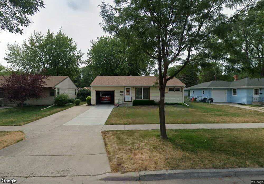 2406 9th St N, Fargo, ND 58102 - photo 1