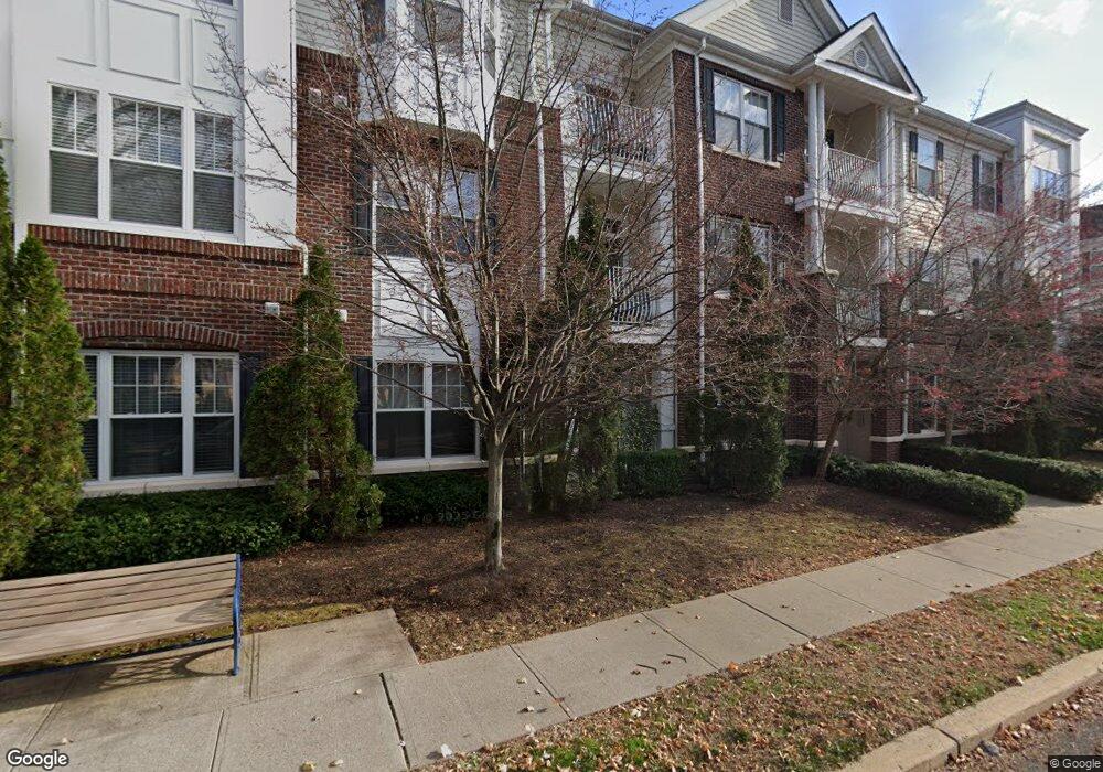 119 Elizabeth St unit 521, South Bound Brook, NJ 08880 - photo 1