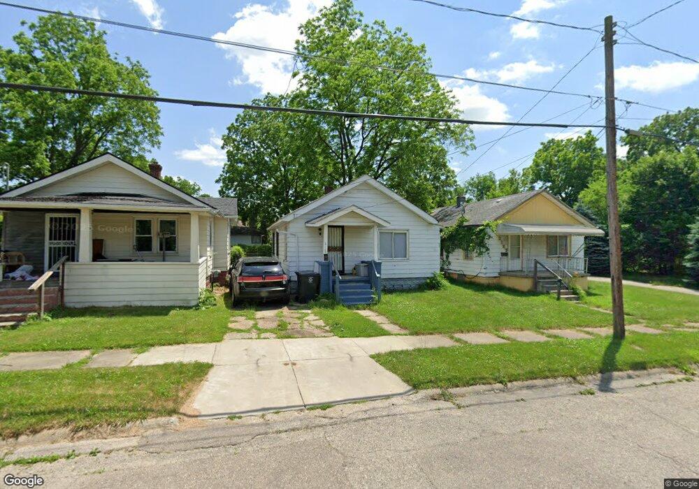 2125 Crocker Ave, Flint, MI 48503 - photo 1