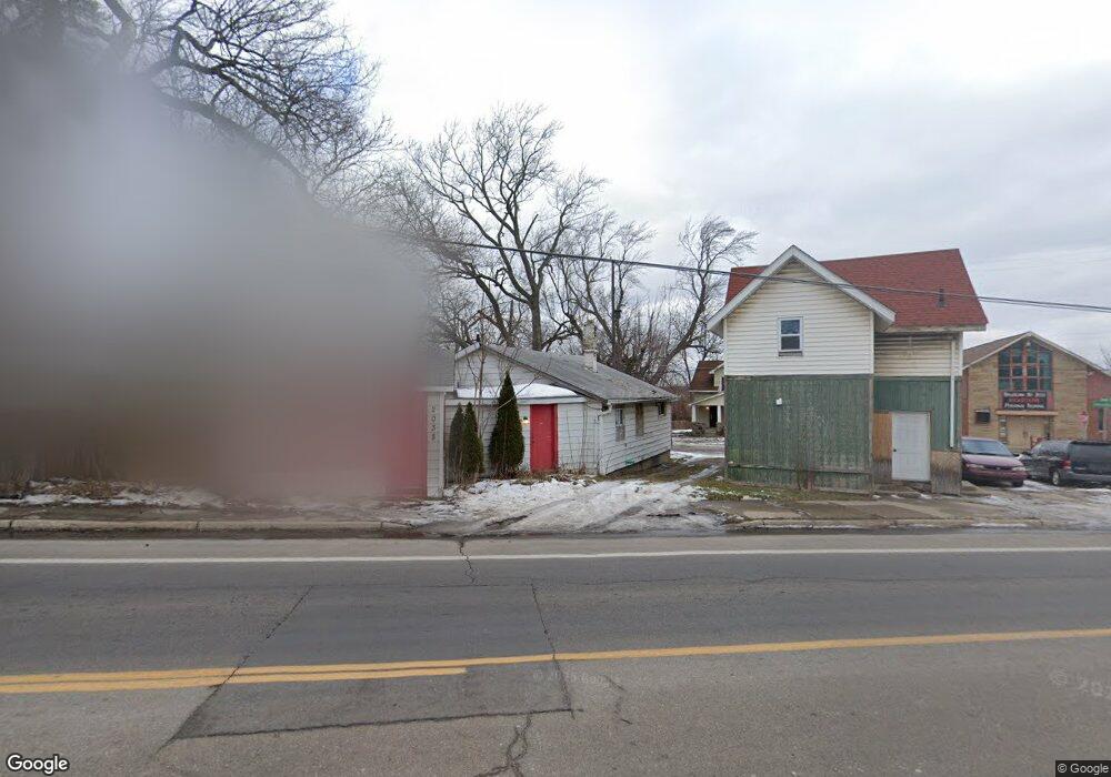 2038 Corunna Rd, Flint, MI 48503 - photo 1