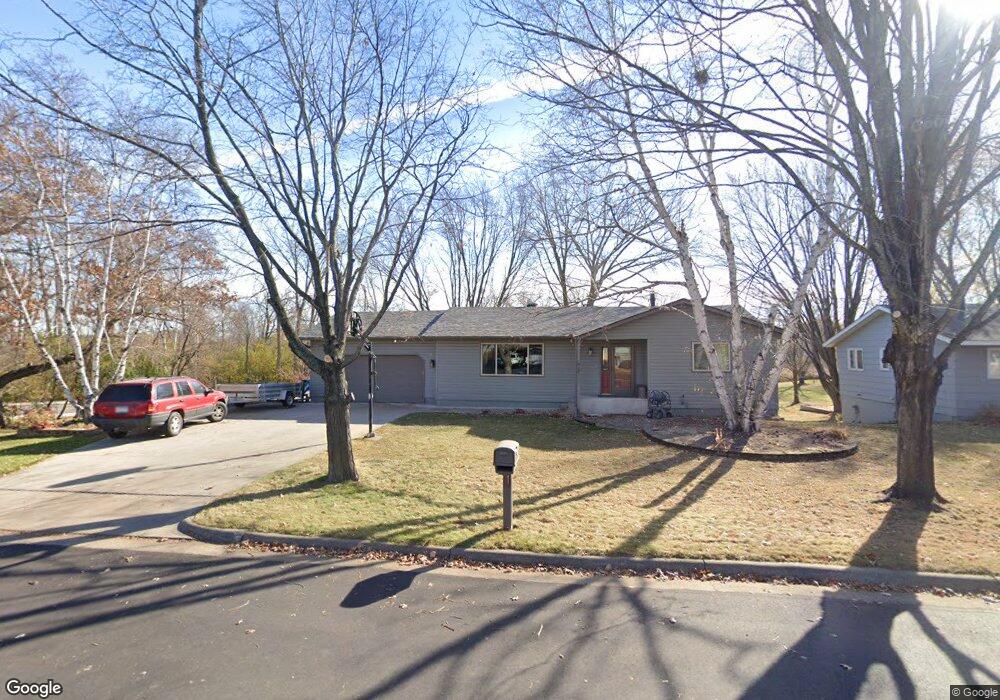 812 1st St N, Sauk Rapids, MN 56379 - photo 1