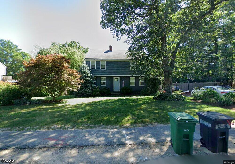 195 Edgewater Dr, Pembroke, MA 02359 - photo 1