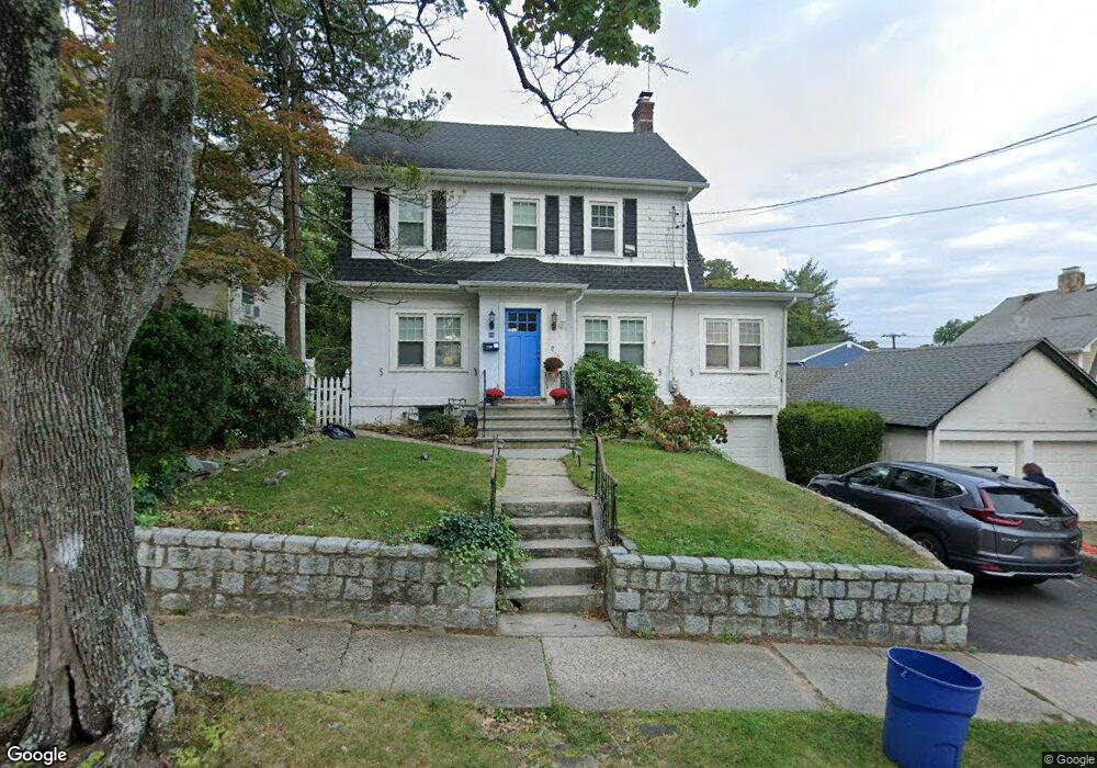 38 Belleview Ave, Port Washington, NY 11050 - photo 1