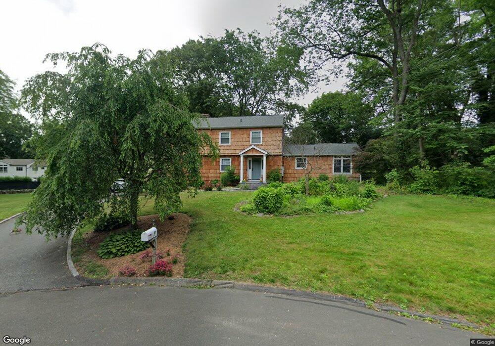 4 Lisa Ct, Westport, CT 06880 - photo 1