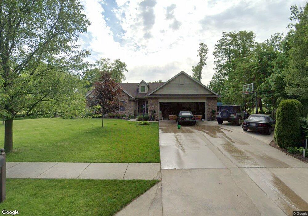 1025 Golf View Dr, Nappanee, IN 46550 - photo 1