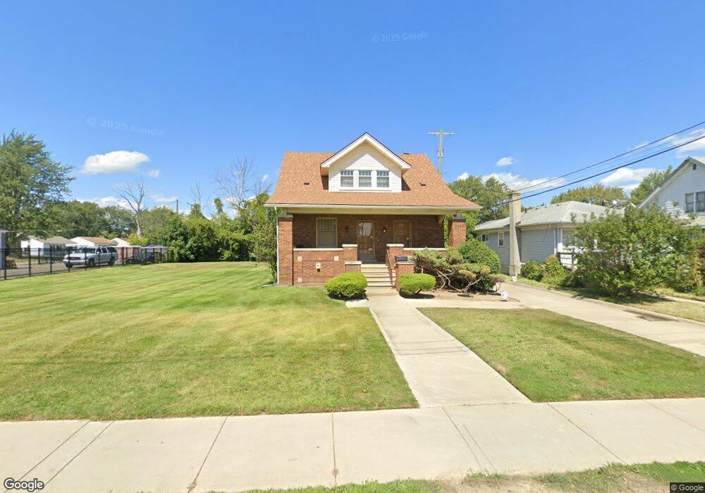 15721 E 10 Mile Rd, Eastpointe, MI 48021 - photo 1