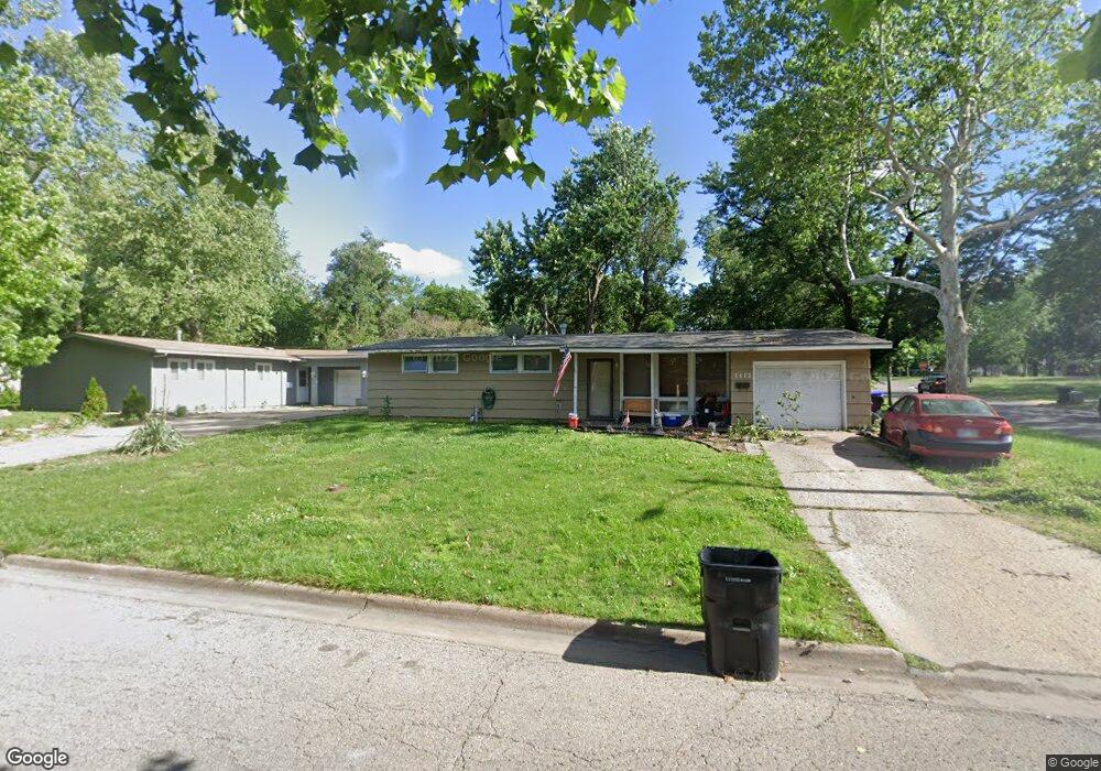 1413 SW Cornwall St, Topeka, KS 66611 - photo 1