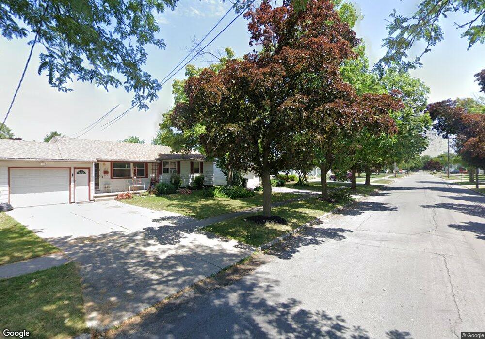 878 Remington Dr, North Tonawanda, NY 14120 - photo 1