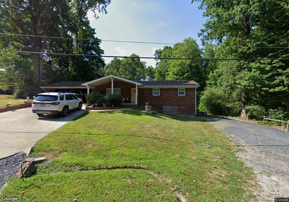 900 Fisher Cir, Asheboro, NC 27205 - photo 1