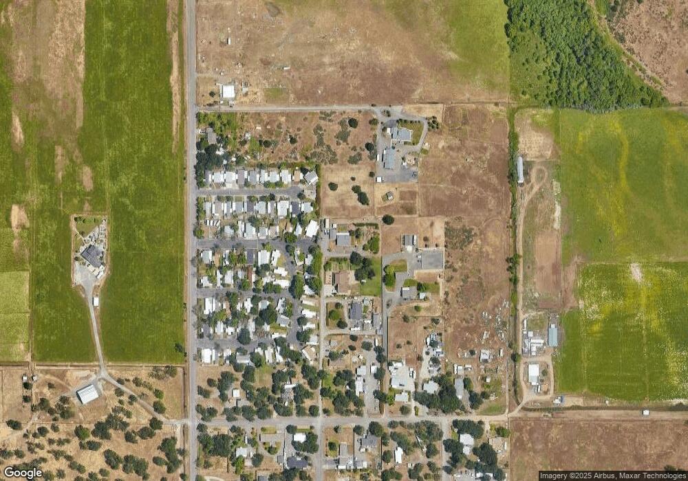 648 Raven Rd, Central Point, OR 97502 - photo 1