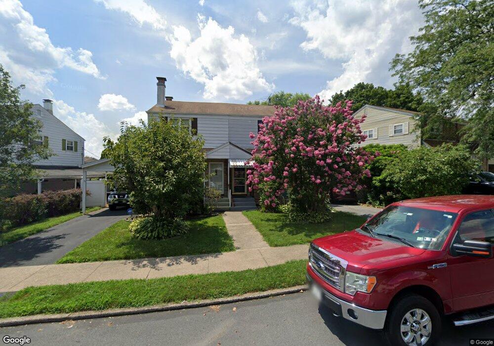 1311 Greenview Dr, Bethlehem, PA 18018 - photo 1