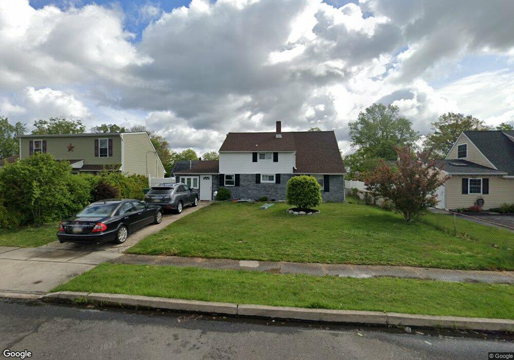 10 Grapevine Rd, Levittown, PA 19057 - photo 1
