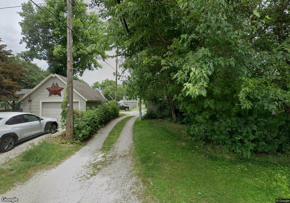 302 W Oak St, La Porte, IN 46350 - photo 1