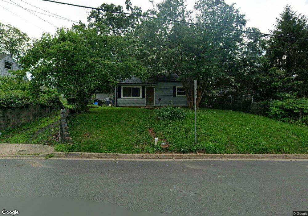 111 Colburn Dr, Manassas Park, VA 20111 - photo 1