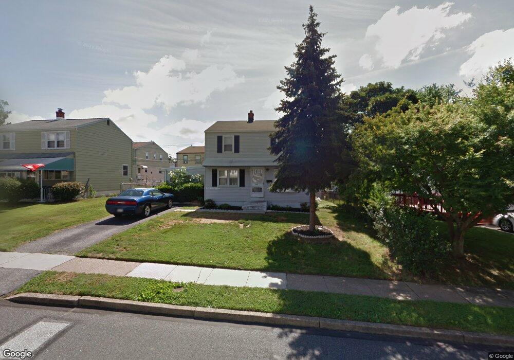 239 Beechwood Rd, Brookhaven, PA 19015 - photo 1