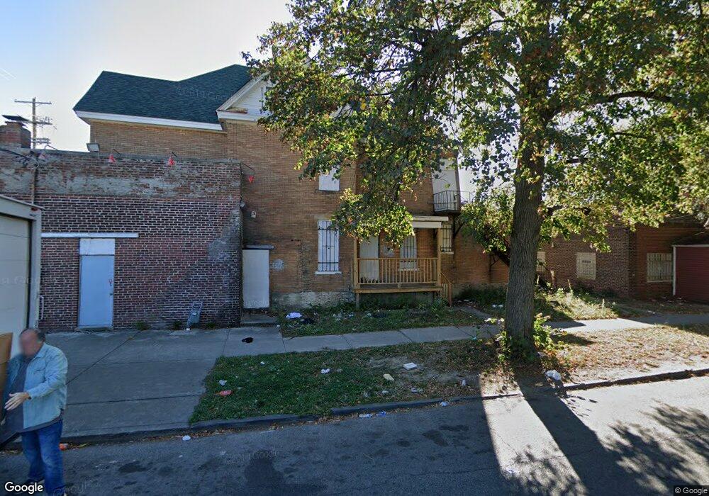 476 Berkley Square, Columbus, OH 43227 - photo 1