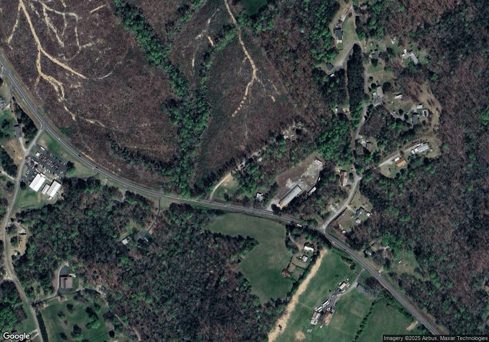 2324 Duncan Bridge Rd, Cornelia, GA 30531 - photo 1