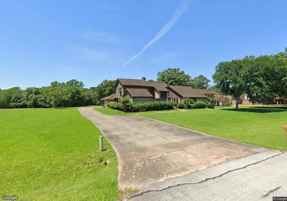 2302 Airline Dr, Friendswood, TX 77546 - photo 1
