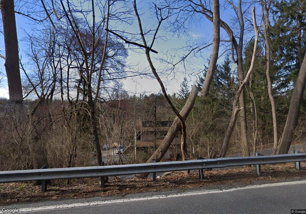 253 Mountain View Rd, Reading, PA 19607 - photo 1