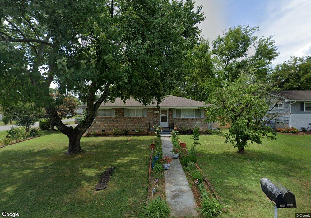 1716 Broadview Dr, Hixson, TN 37343 - photo 1