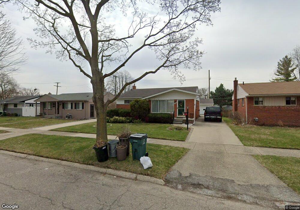 933 W Stephen Ave, Clawson, MI 48017 - photo 1