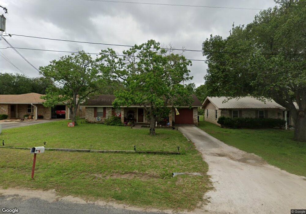605 W Inez St, Beeville, TX 78102 - photo 1
