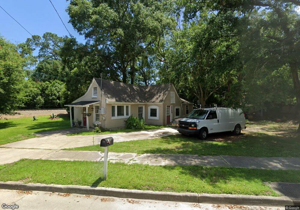 225 Crenshaw St, Mobile, AL 36606 - photo 1